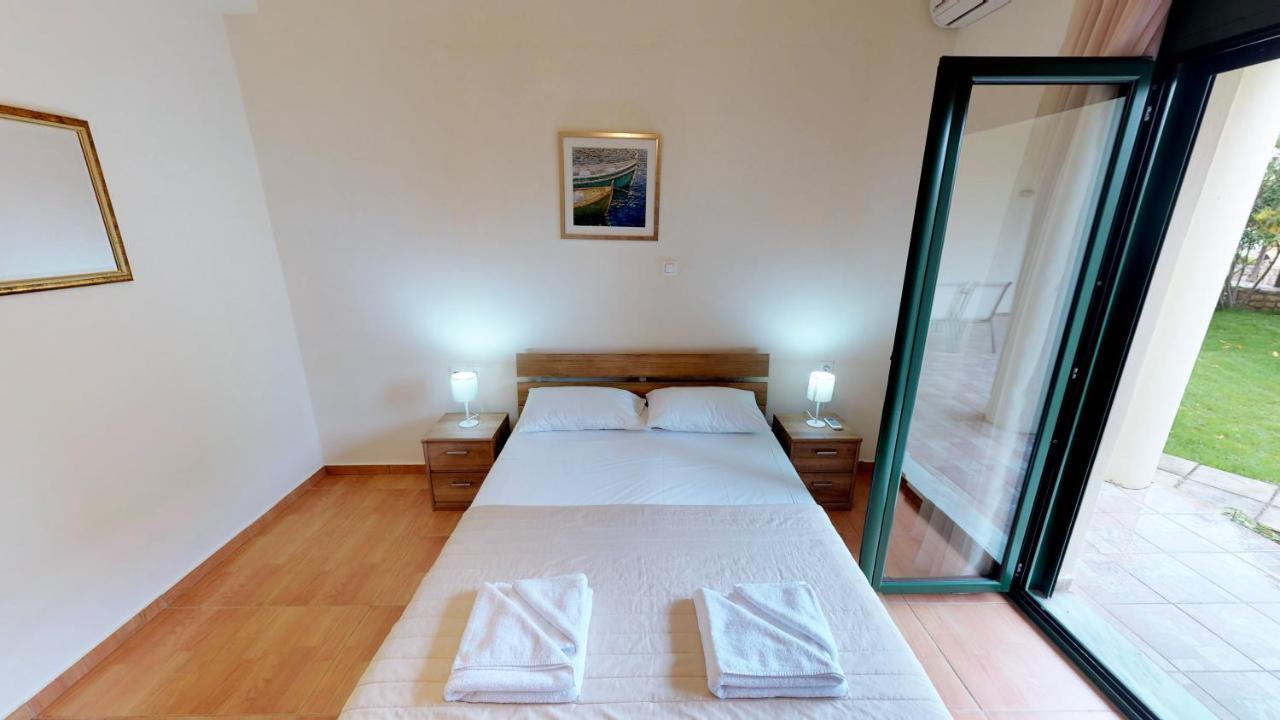 Villa Athina Aszpruliáni Kültér fotó